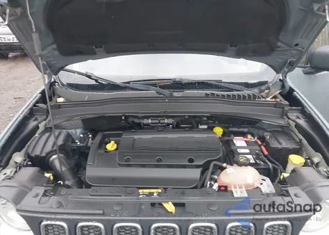 2018 Jeep Renegade Sport 4X4 z USA, uszkodzony, nr VIN ZACCJBAH8JPJ00480